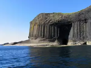 Остров Стафа, пещера Фингал