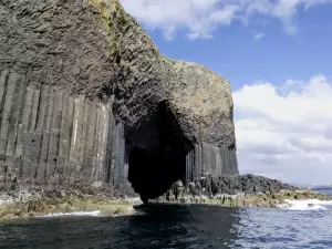 Пещерата Фингал,остров Стафа