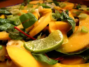 Salata sa mangom