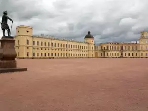 Най-красивите дворци в света - Снимка Гатчинският Дворец до Санкт Петербург