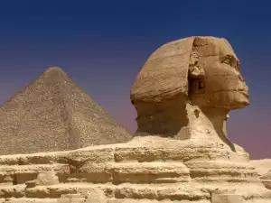 Чудесата на древния свят - Снимка Сфинксът и великата пирамида в Гиза