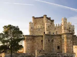Средновековни замъци и крепости - Снимка Замъкът Гуадамур