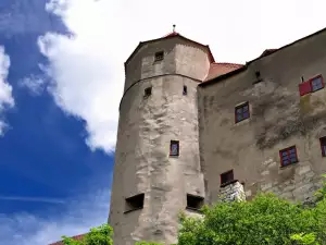 Средновековни замъци и крепости - Снимка Замъкът Харбург
