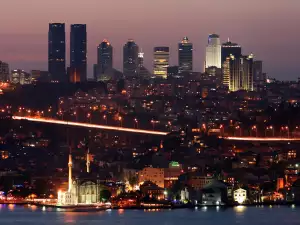 Небостъргачи - Снимка Истанбул надвечер