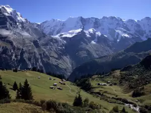 Най-красивите планини в света - Снимка Връх Юнгфрау в швейцарските алпи