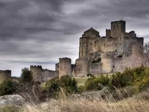 Средновековни замъци и крепости - Снимка Замък в долината Лоаре