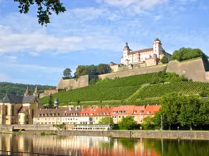 Романтични градове - Снимка Крепоста във Вюрцбург