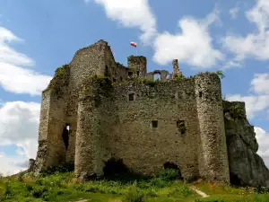 Средновековни замъци и крепости - Снимка Замъкът Мироу