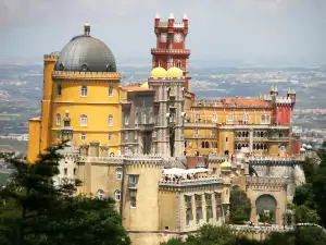 Най-красивите дворци в света - Снимка Пена Палас