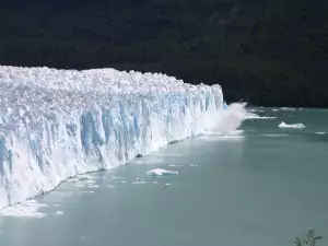 Природни Забележителности - Снимка Ледникът Перито Морено