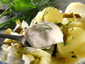 mayonnaise with potatoes