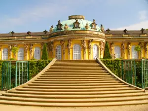 Най-красивите дворци в света - Снимка Дворецът Сансуси в Постдам