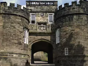 Средновековни замъци и крепости - Снимка Замъкът Скиптън в Англия