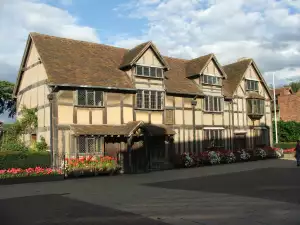 Исторически Забележителности - Снимка Къщата на Шекспир в Англия