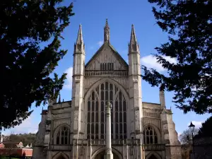 Най-красивите църкви по света - Снимка Катедралата в Уинчестър