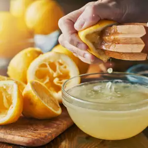 Боядисване на косата с лимонов сок