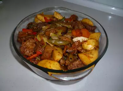 Блюда в стеклянной посуде в духовке: рецепты приготовления мяса и овощей, яблочного пирога