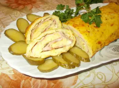 Картофельный рулет с мясом — рецепт с фото и видео