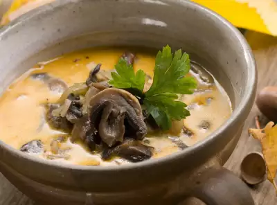 Крем-суп из сушеных белых грибов