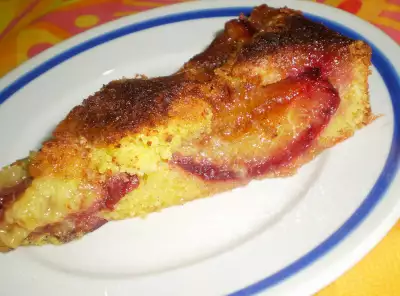 Пирог со сливами и сахарной глазурью — рецепт с фото пошагово
