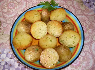 Толченый картофель в мундире с зеленью