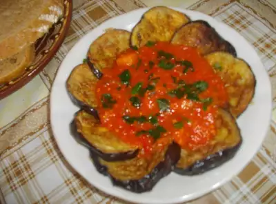 Жареные баклажаны с помидорами и чесноком. Пошаговый рецепт с фото