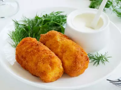 Картофельные крокеты в духовке: быстрый и вкусный способ использовать все, что есть в холодильнике!