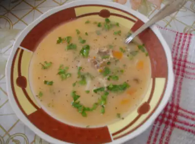 Суп с лапшой, свининой и картошкой