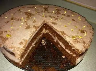 Шоколадный торт с кремом 