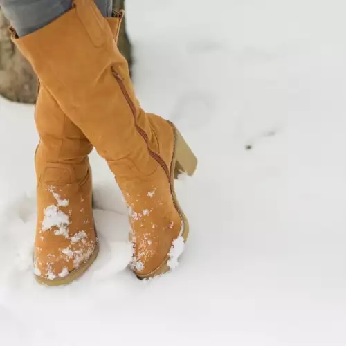 Как да поддържаме обувките си при снежно време