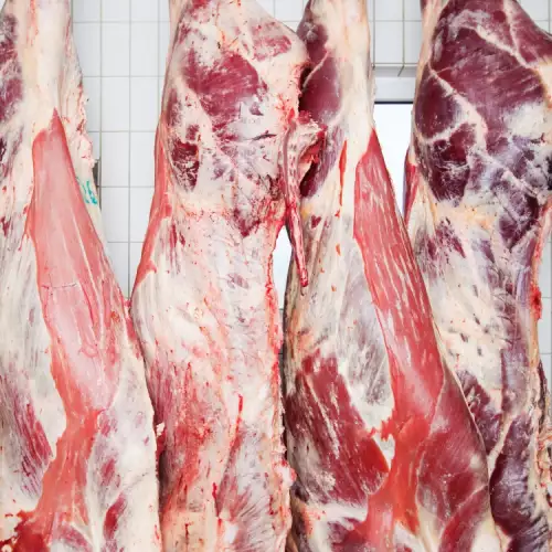 Гладен крадец задигна 50 кг прасе от месарница