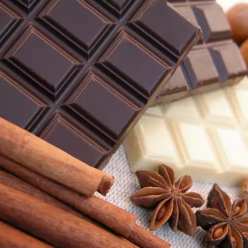 Разница между белым и горьким шоколадом