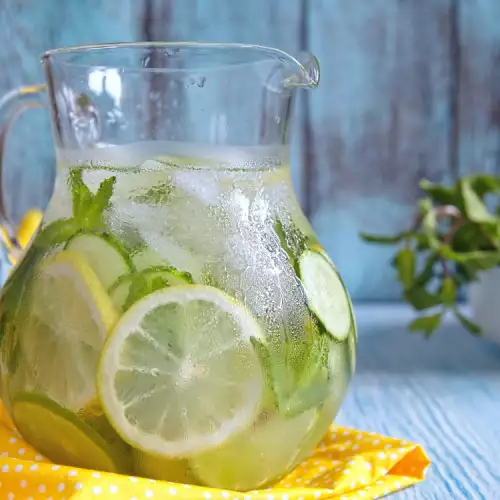 Магическа напитка от краставица и вода намалява зверския апетит!