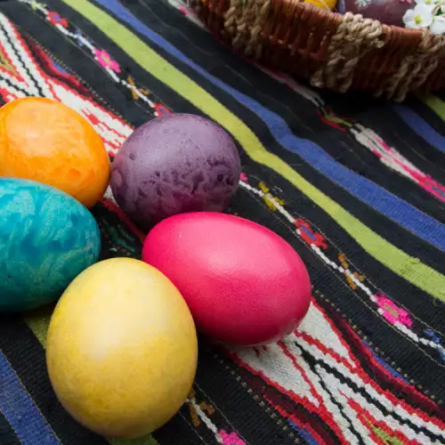 How to Dye Eggs - A Beginner’s Guide