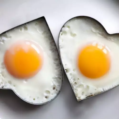 Сколько протеина содержит 1 яйцо?