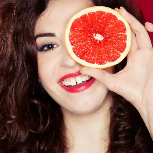Eat Grapefruit for Beautiful Skin and a Thin Waistline