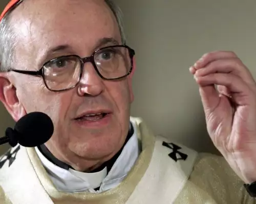 Папата обяви: Започна свещената година за опрощаване на грехове