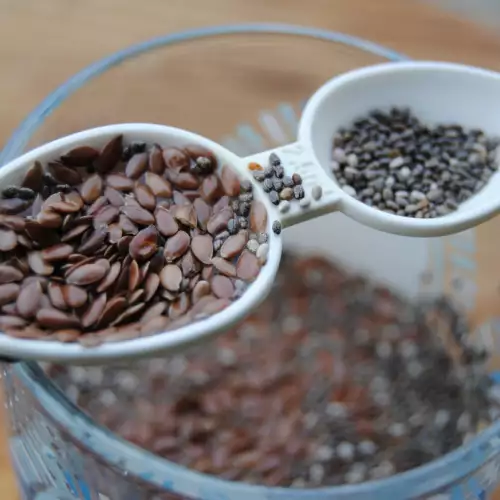 Beneficii și efecte adverse ale consumului semințelor de in
