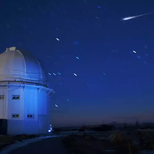 Сензация от света на астрономията - откриха най-голямата комета