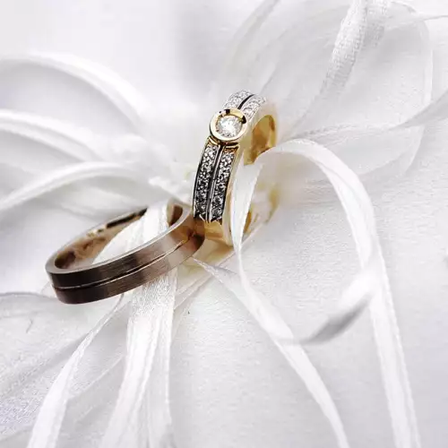 Цели 65 процента от дамите не харесват годежния си пръстен