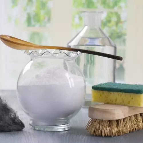 Как да почистим мазни петна от дрехите си