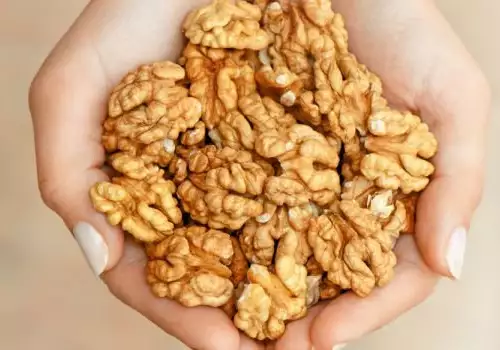 Орехите борят рака на дебелото черво
