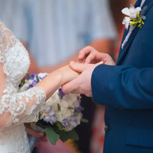 Какви са изискванията за сключване на църковен брак?