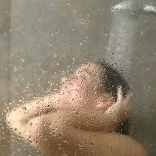 Полезен ли е топлият душ?