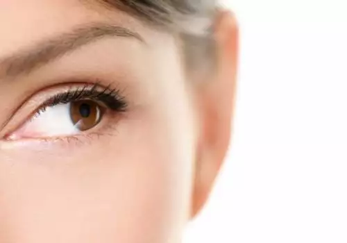 Защо се доверяваме повече на хората с кафяви очи?