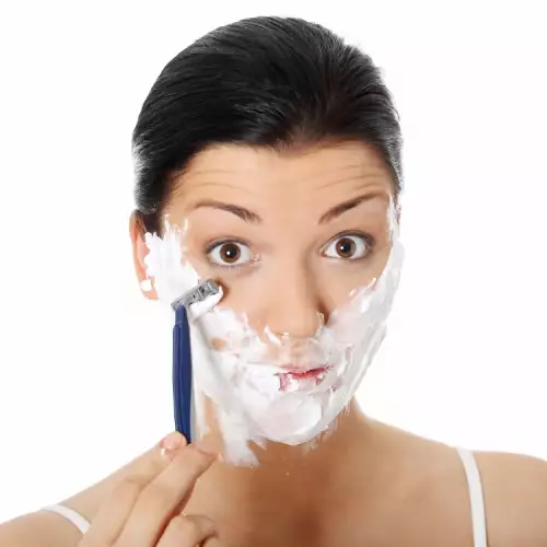 Как да спрем нежеланото окосмяване по лицето?