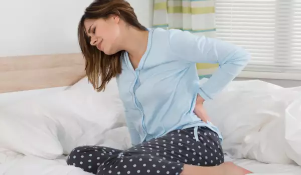  Болки в гърба поради висока възглавница 