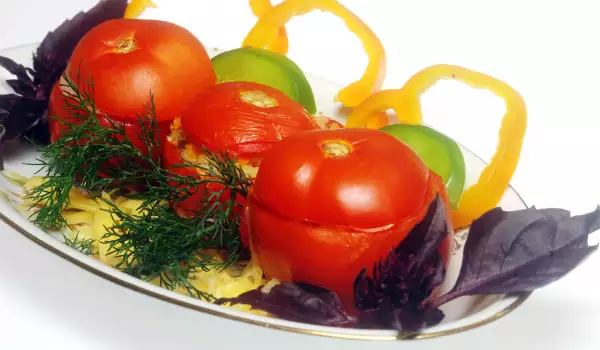  Предястие с пълнени домати 