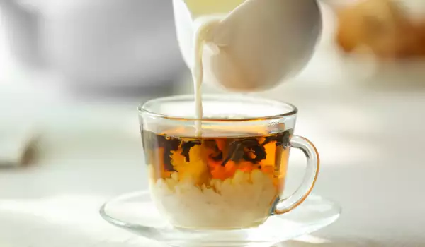 Чаят с мляко пречиства кръвта