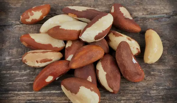 There is a lot of selenium in Brazil nuts